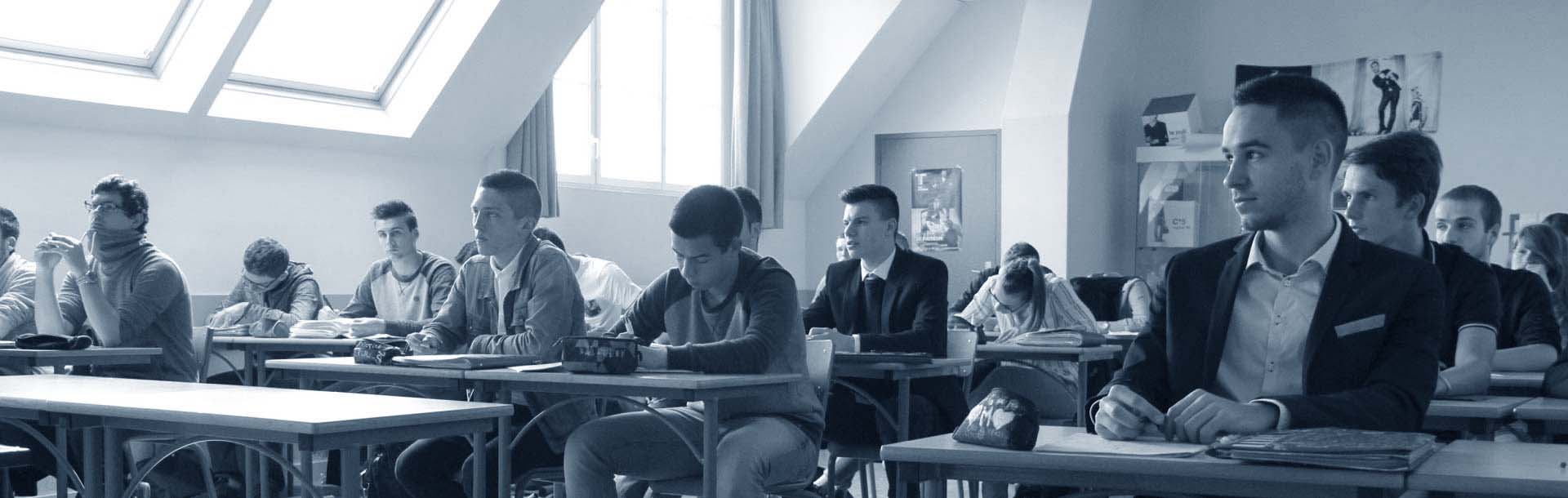 Etudiant en classe_slider HP
